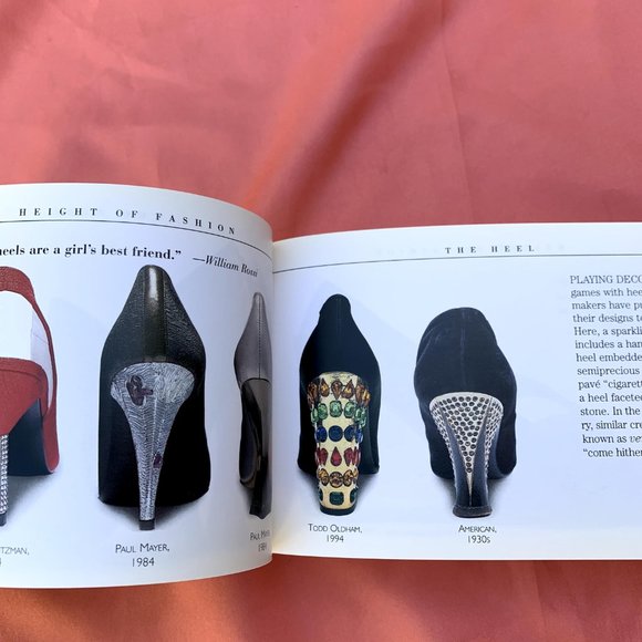 Book on Shoes by Linda O'Keeffe 500 pages History - Picture 5 of 8